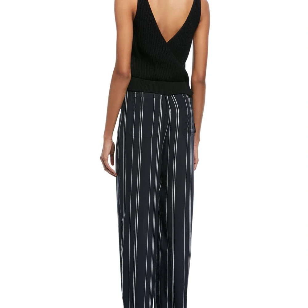 Vince Crossover V-Back Ribbed Tank in Black Scoop Neckline 100% Cotton Large NWT - Picture 15 of 16